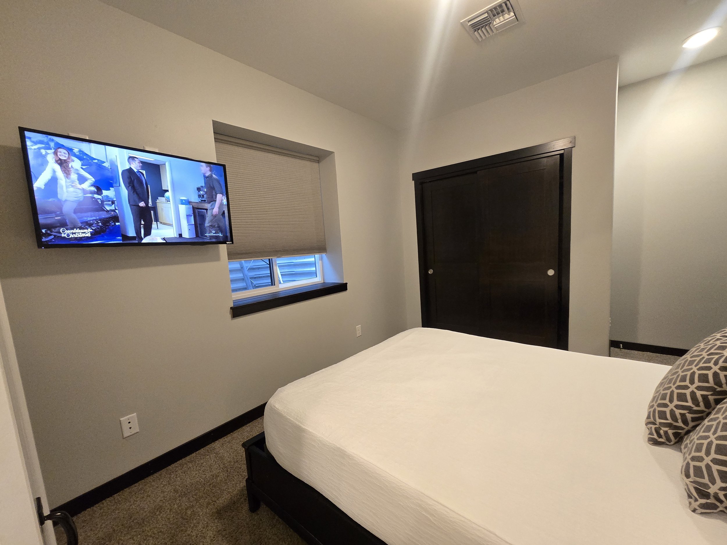 Spaside master bedroom 3.jpg