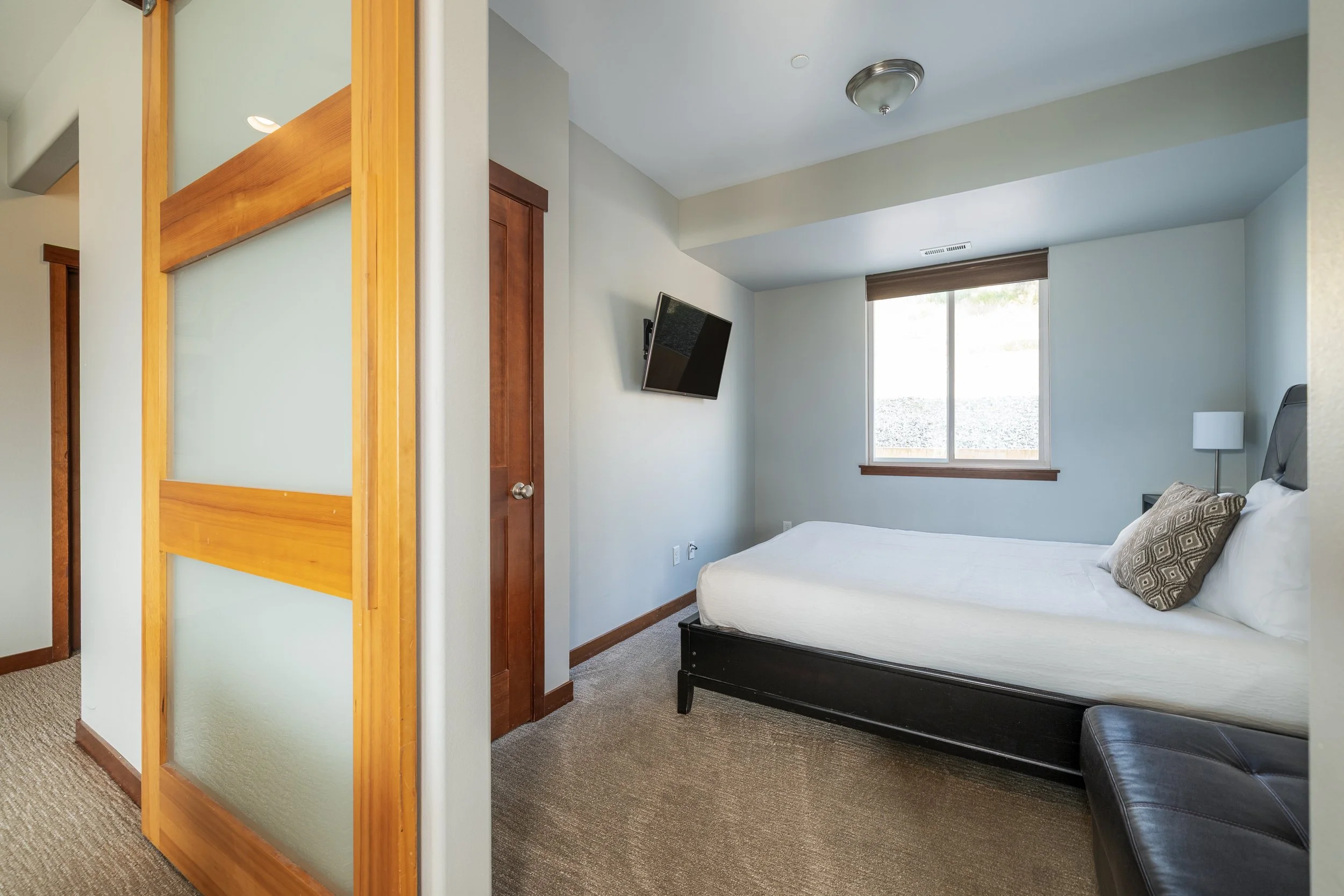 Manson Bay barndoor room 2 2025.jpg