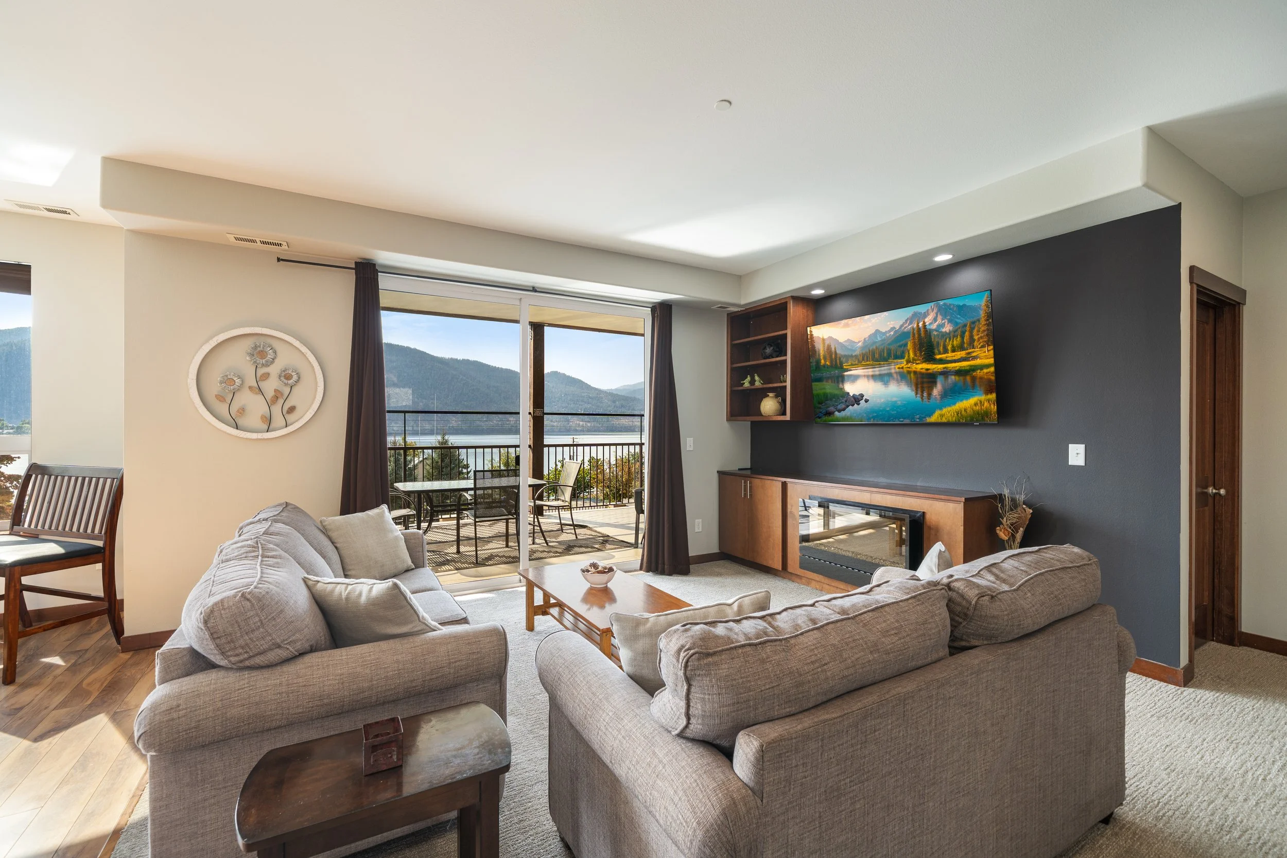 Manson Bay living room 2025.jpg