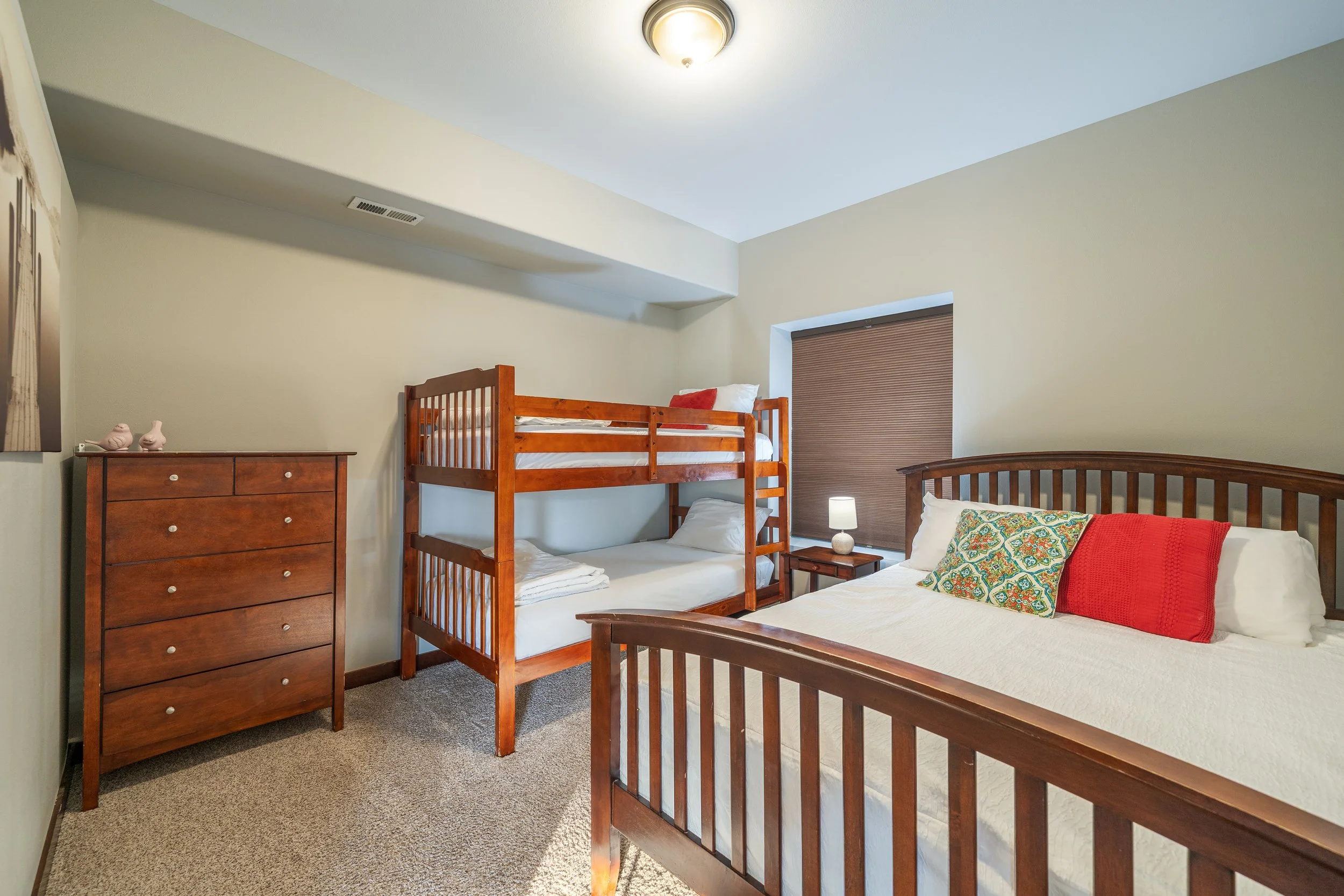 Wisteia bunk bed 2025.jpg