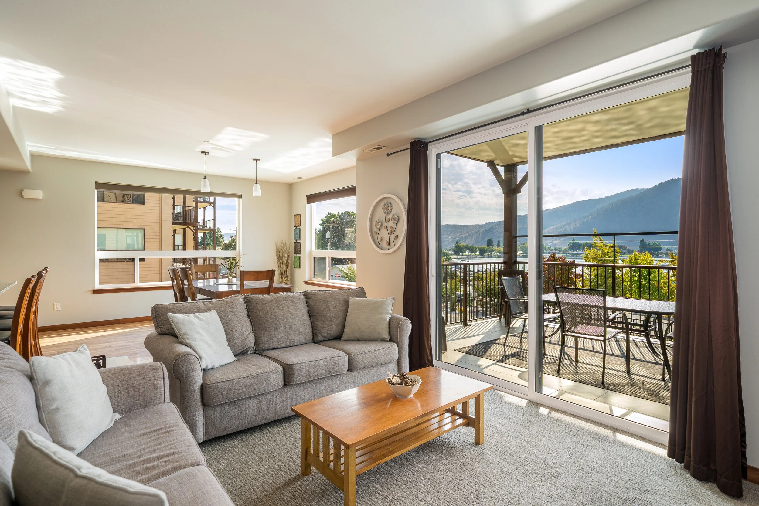 Manson Bay living to dining 2025.jpg