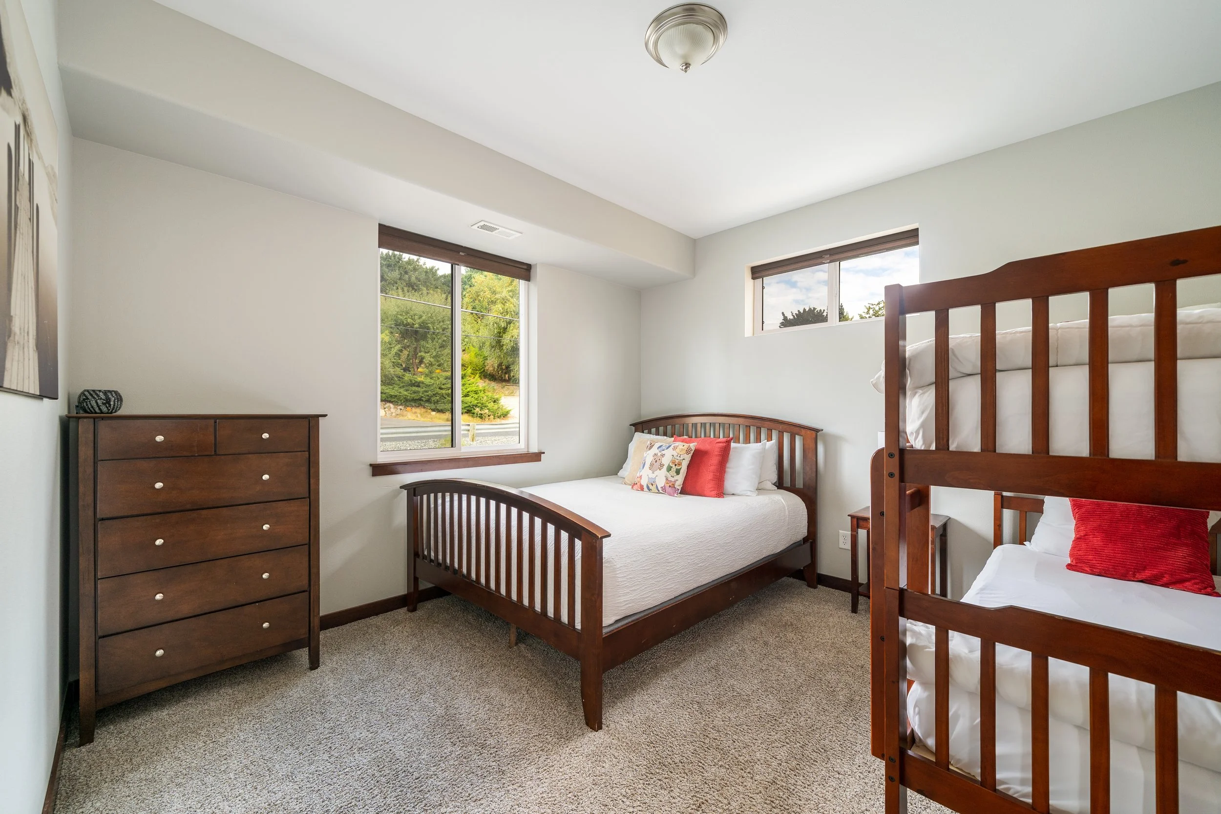 Lilac Lavender bunk bed room 2025.jpg