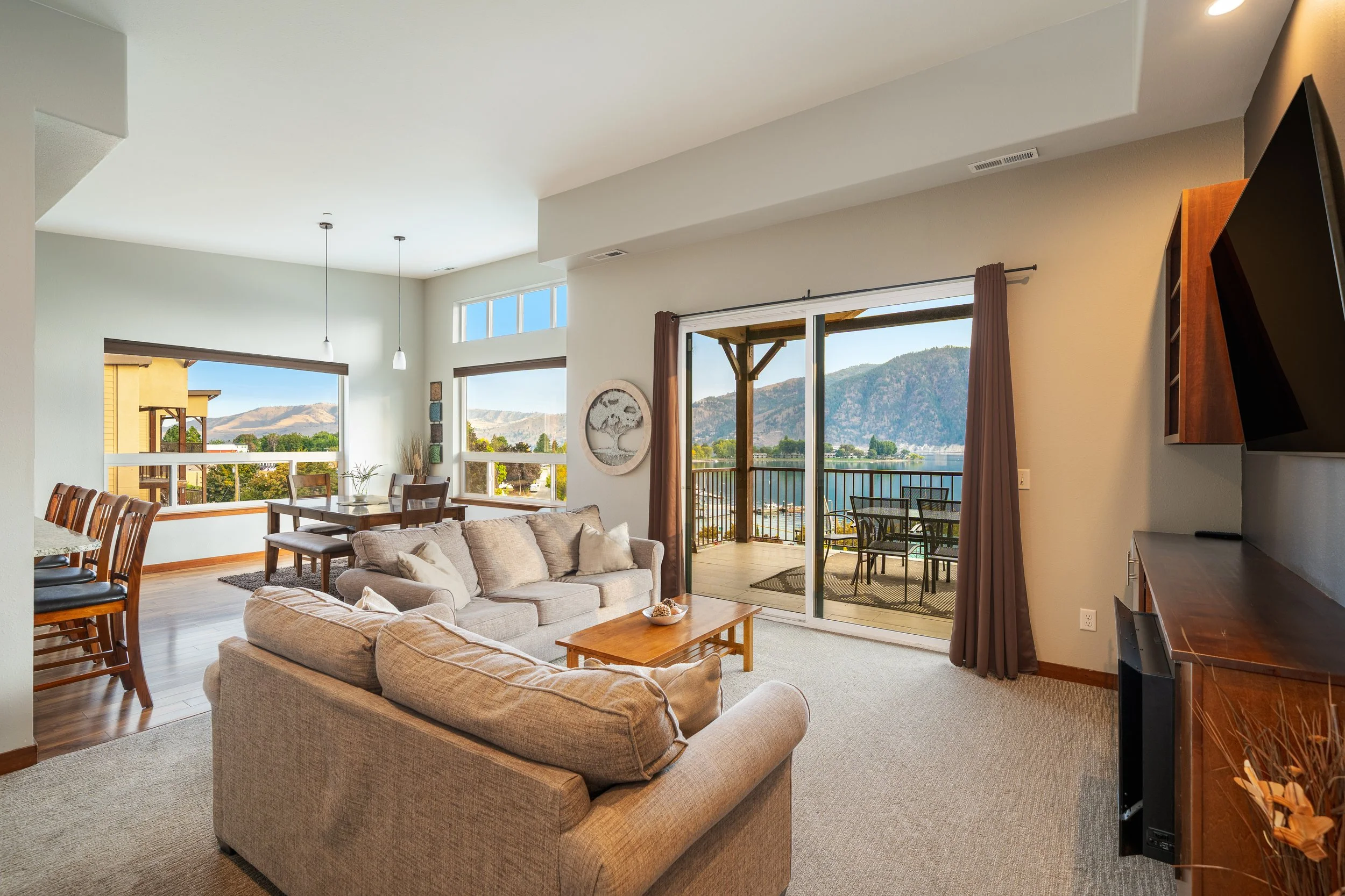 Penthouse living room 2.jpg