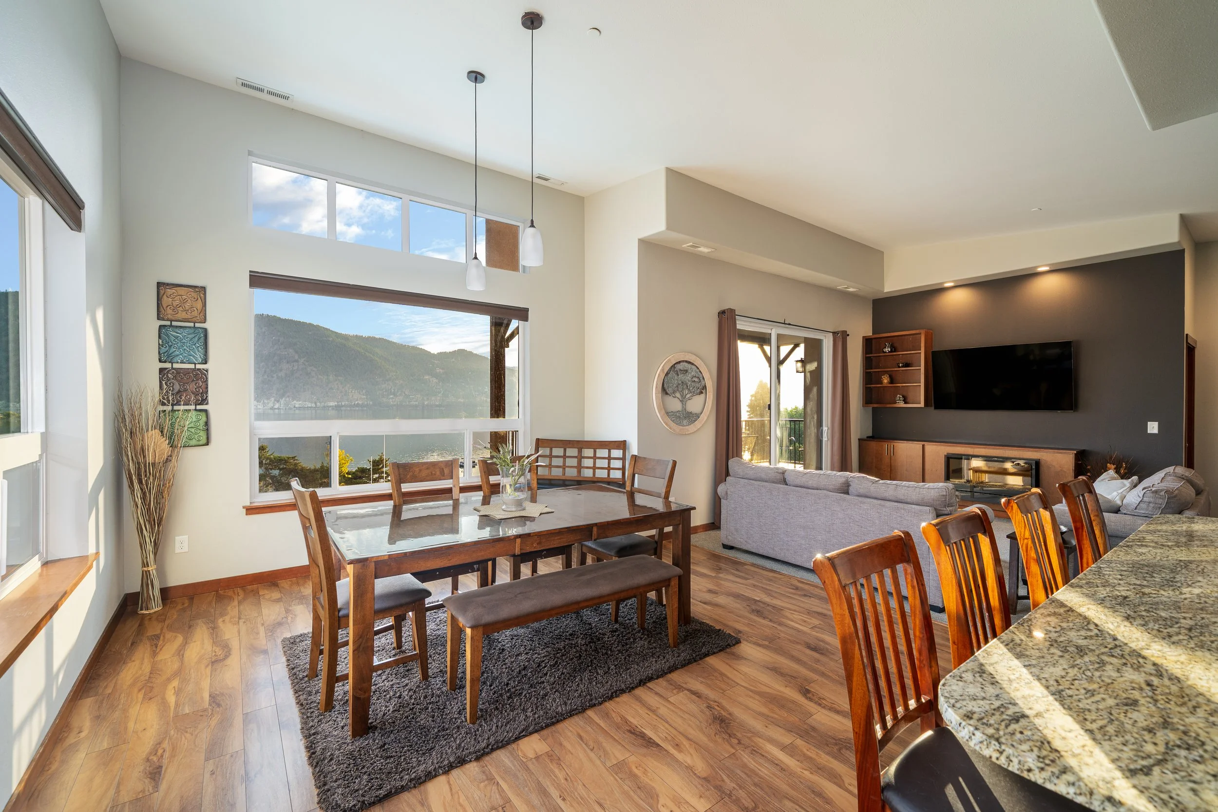 Penthouse dining room 2025.jpg