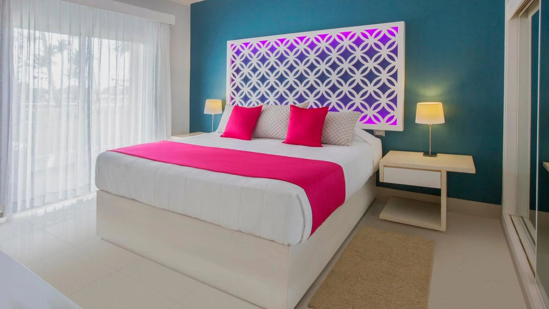 Punta-Cana-Club-Mini.jpg