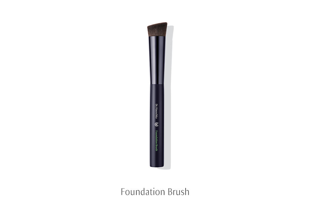 DH-Foundation-Brush.png,
