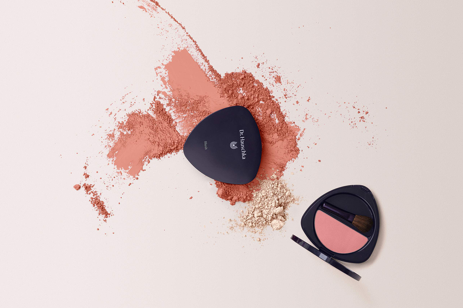DH SS Blush Highlighter styled 2021.png