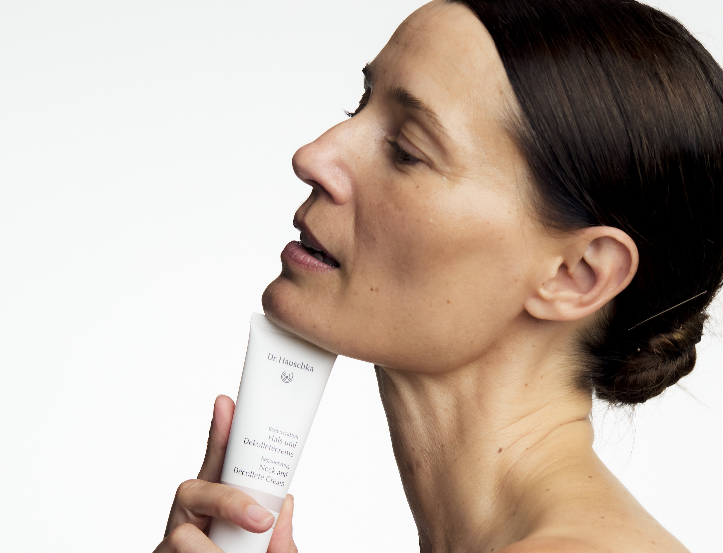 5 reasons for neck and décolleté TLC