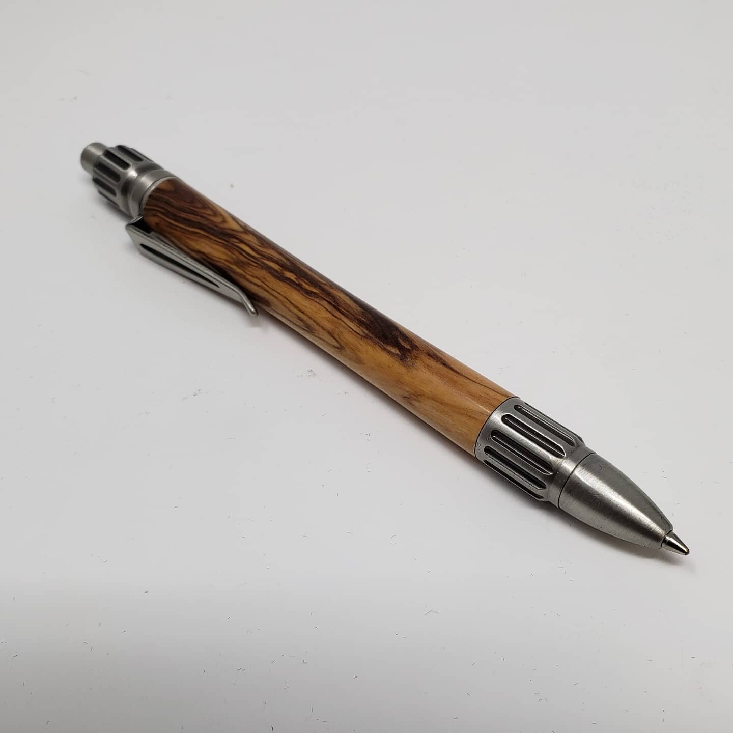 The grain on this pen is amazing! My vintage click pen is definitely a favorite to use. This pen writes so smooth and has an amazing feel. Let me know what you think of this pen in the comments below! If you are interested in this pen or similar, che