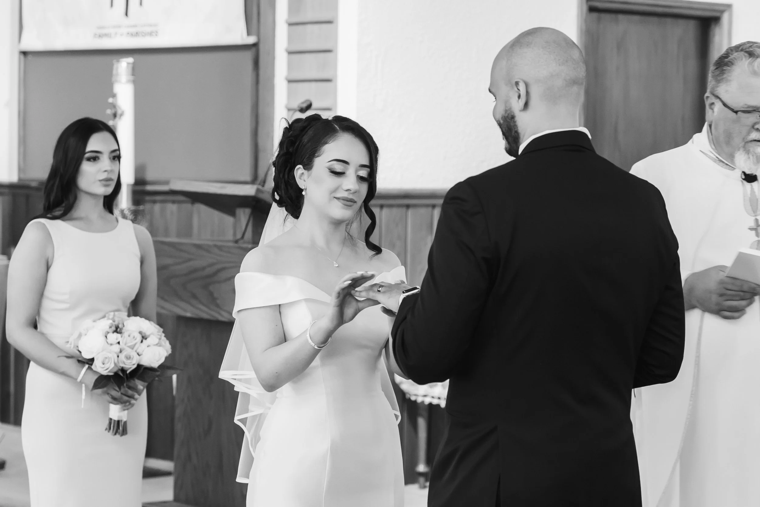 Ceremony-ring exchange-73200849.jpg