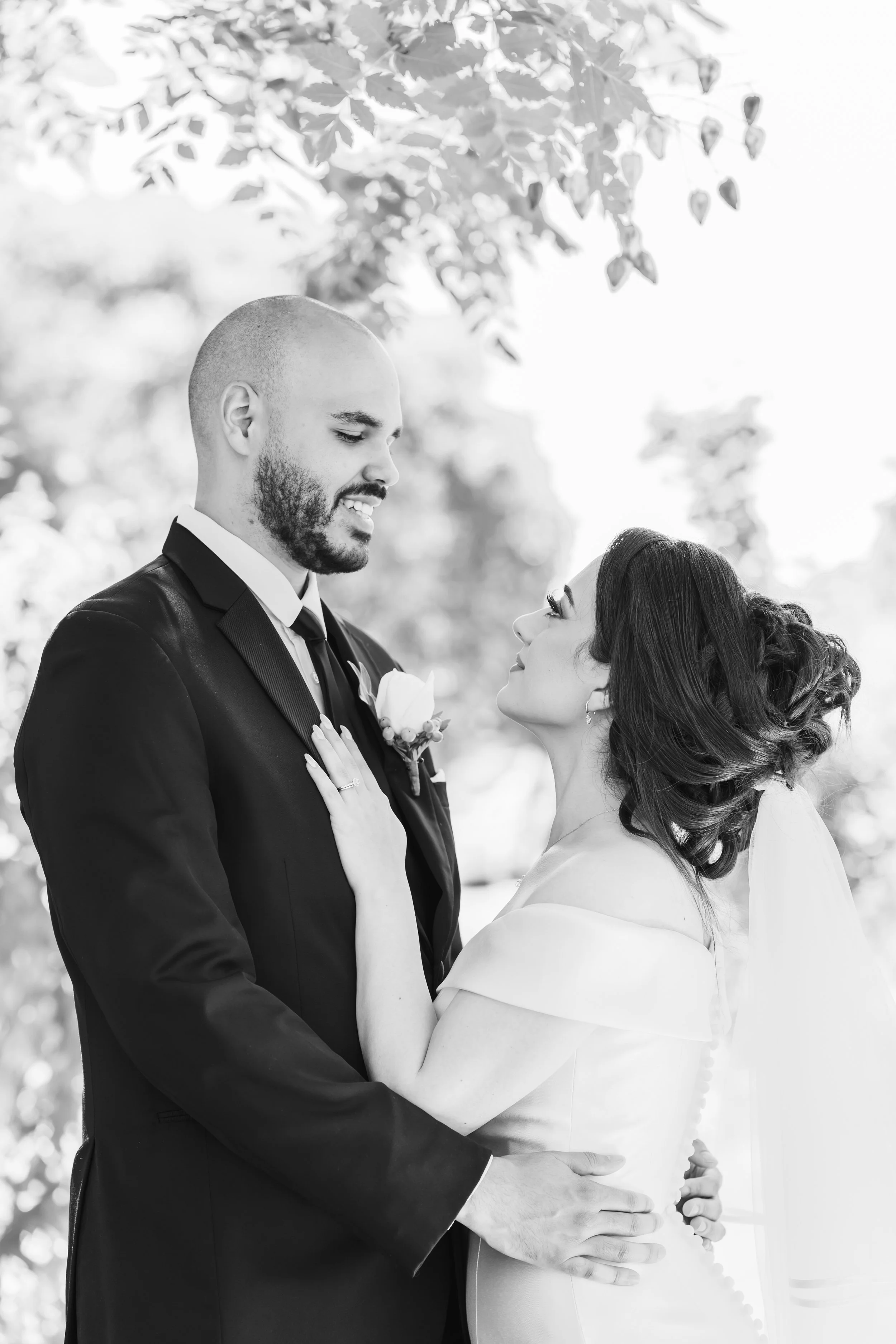 Couple Portrait-73101233.jpg