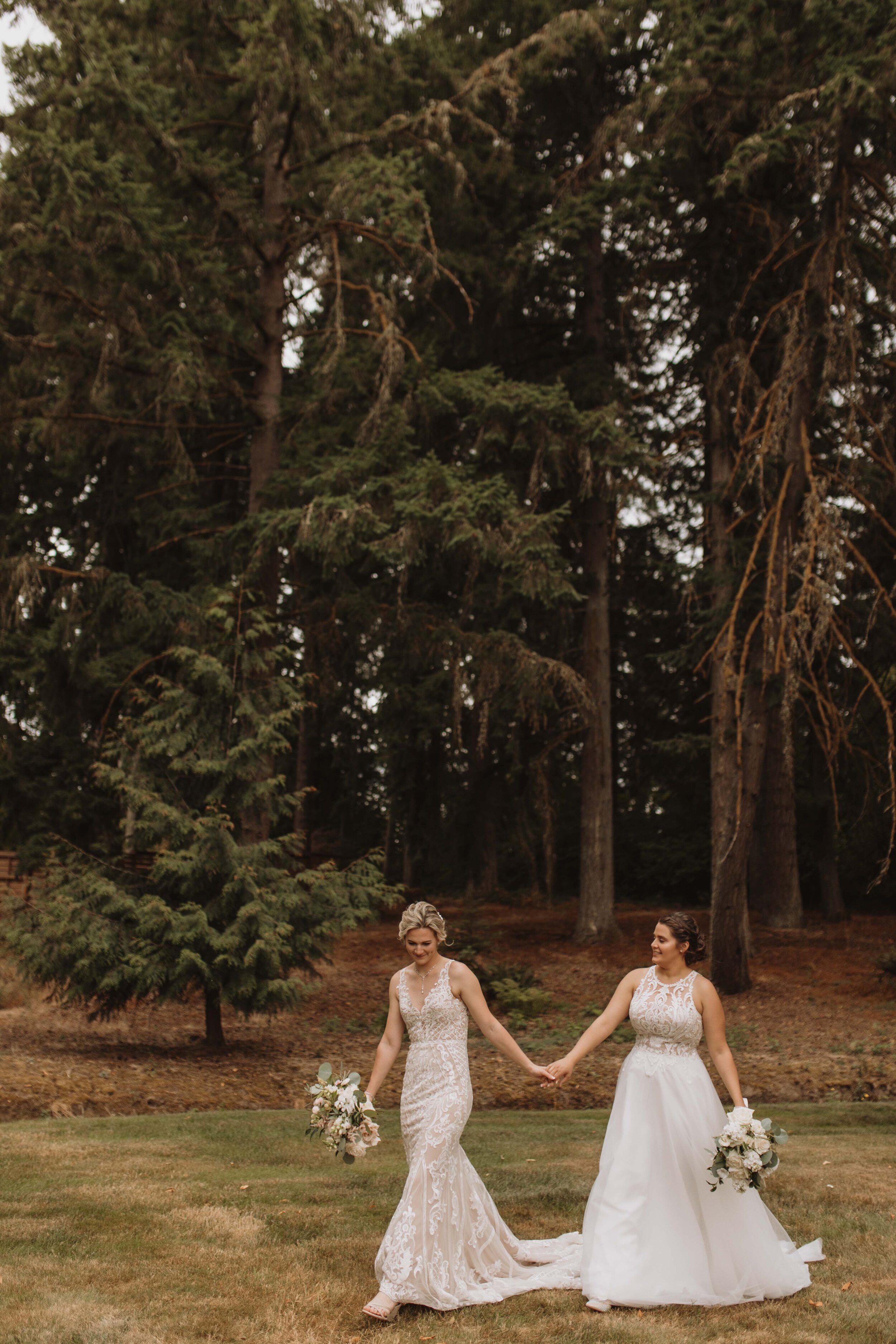 molly-alix-backyard-warren-oregon-wedding-2021-256.jpg