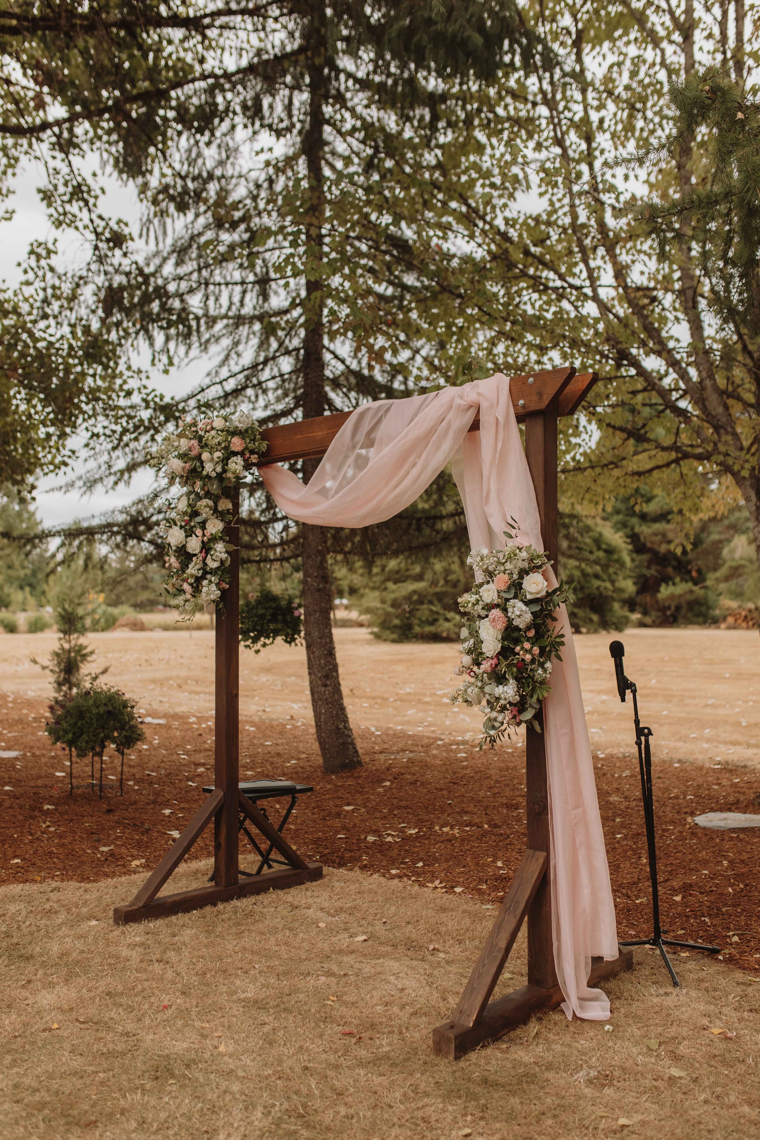 molly-alix-backyard-warren-oregon-wedding-2021-70.jpg