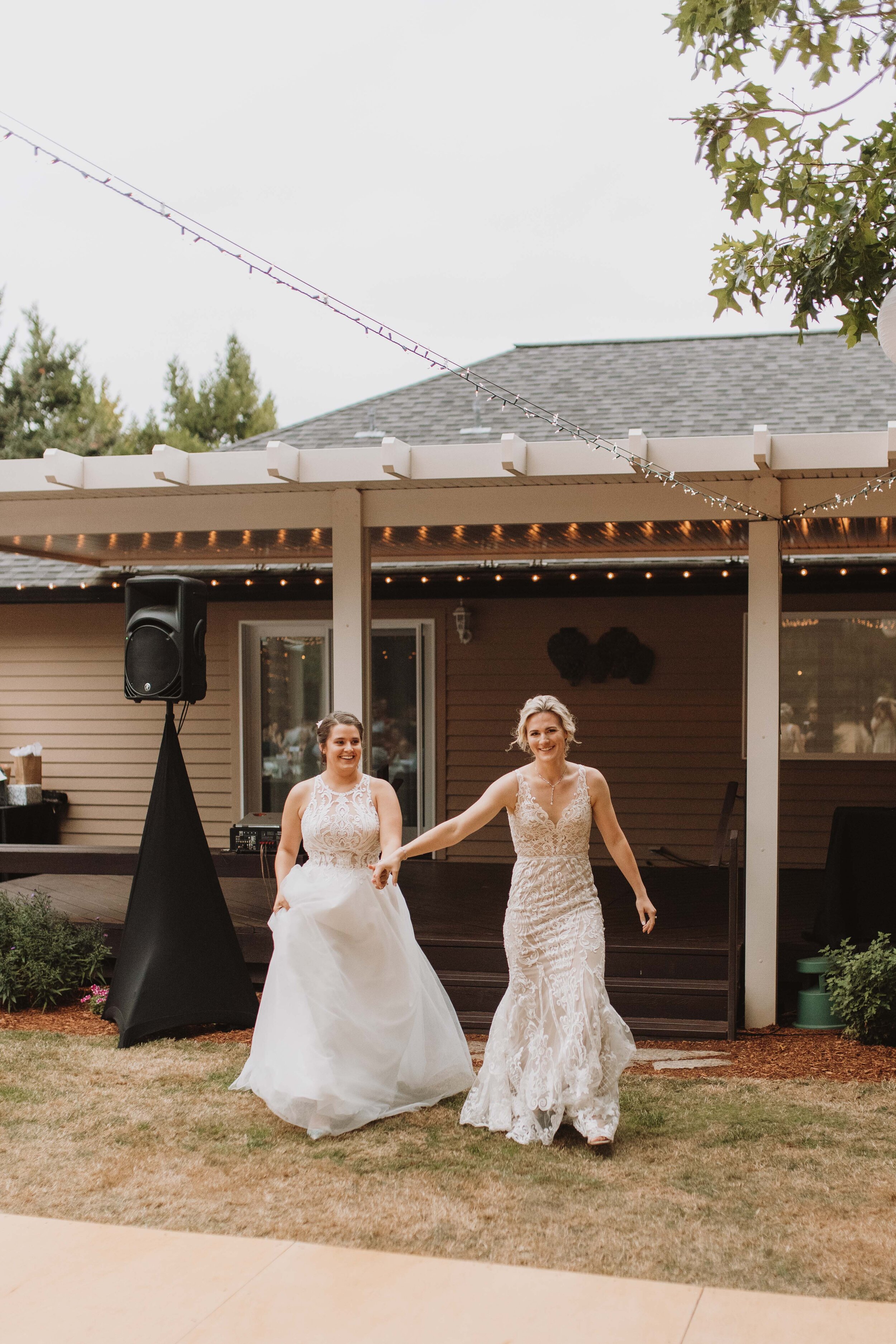 molly-alix-backyard-warren-oregon-wedding-2021-110.jpg
