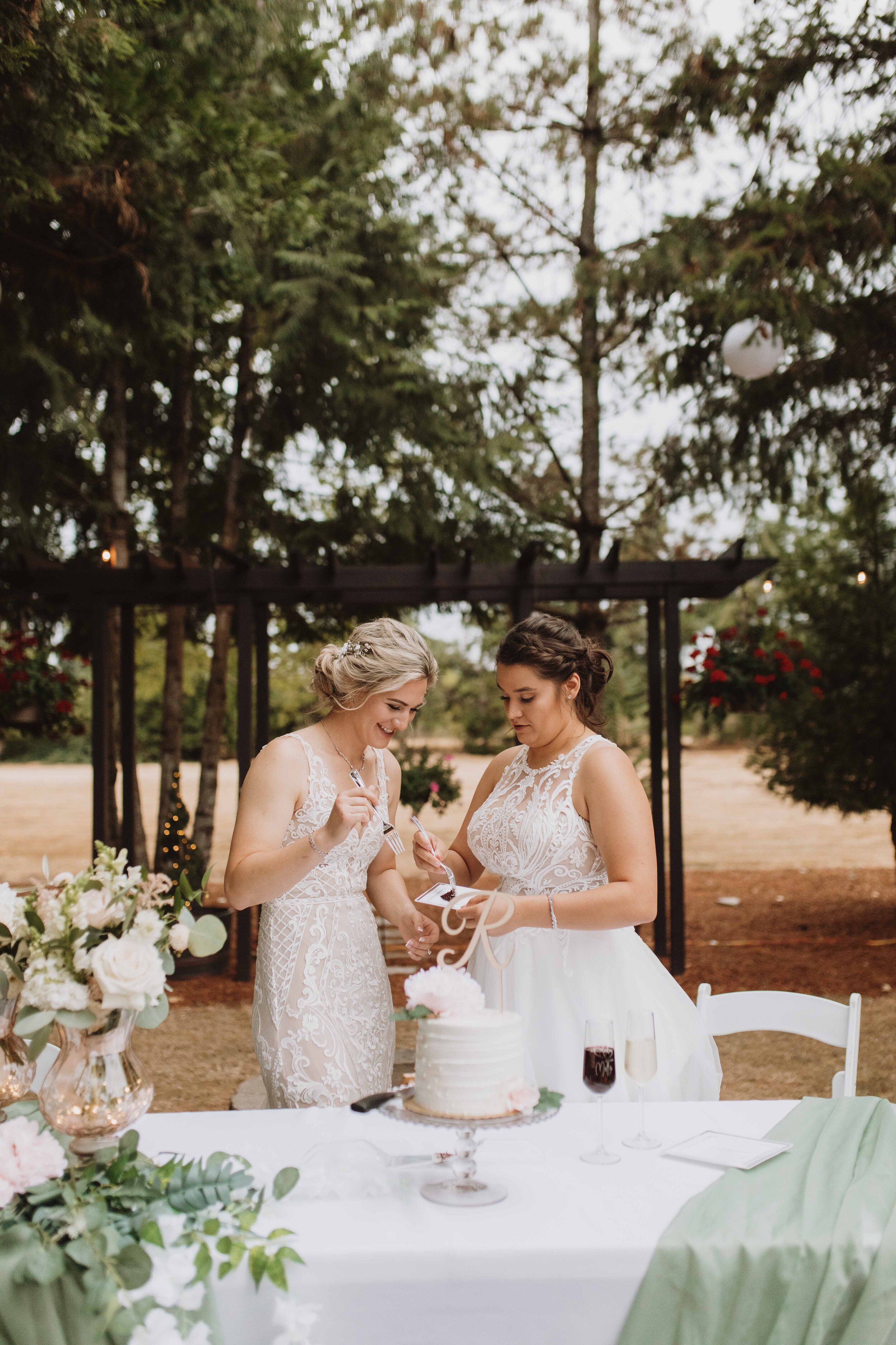 molly-alix-backyard-warren-oregon-wedding-2021-131.jpg