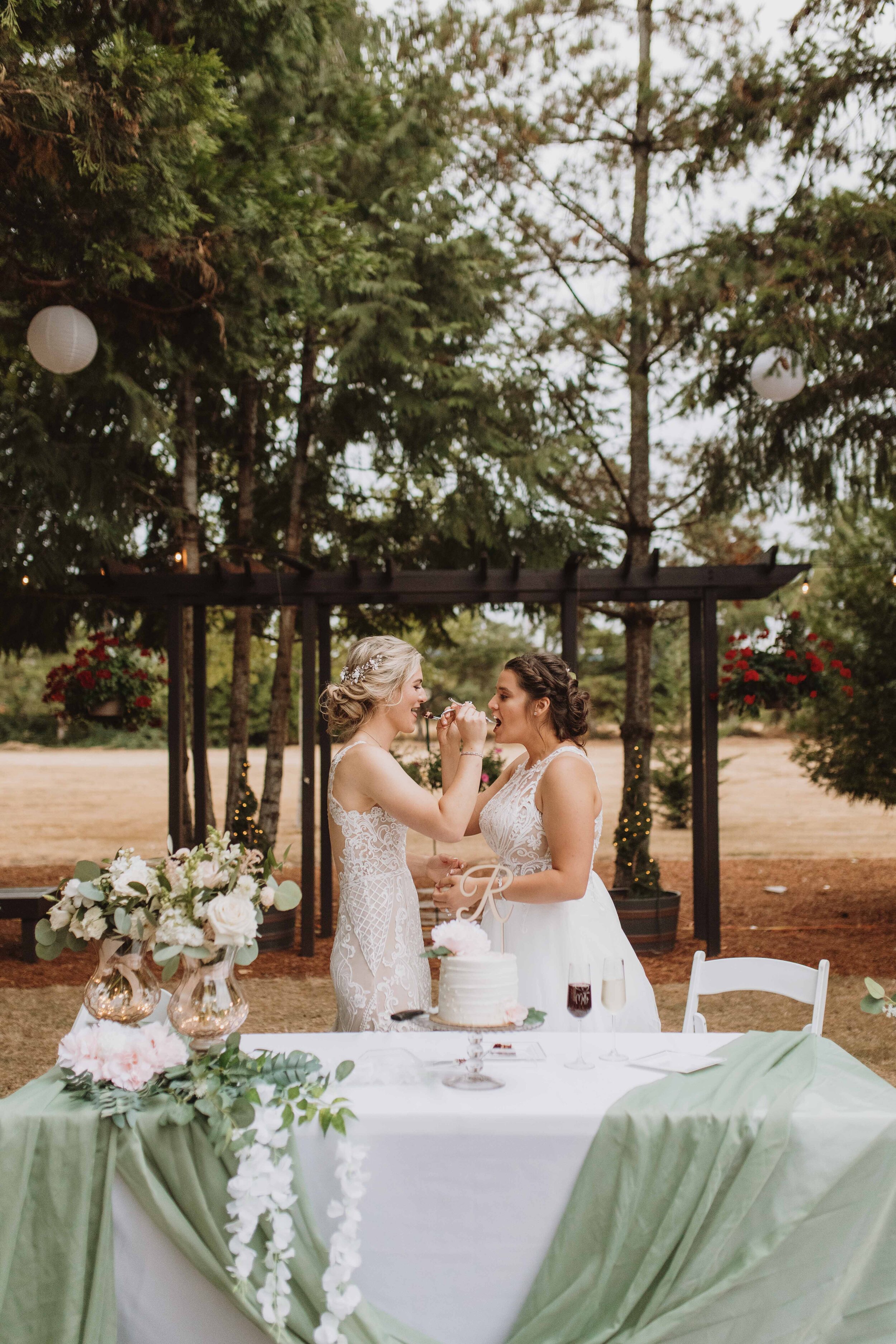 molly-alix-backyard-warren-oregon-wedding-2021-132.jpg