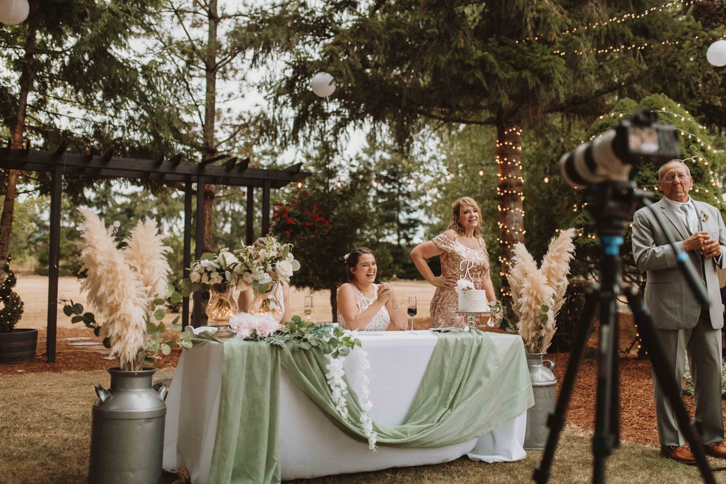 molly-alix-backyard-warren-oregon-wedding-2021-149.jpg