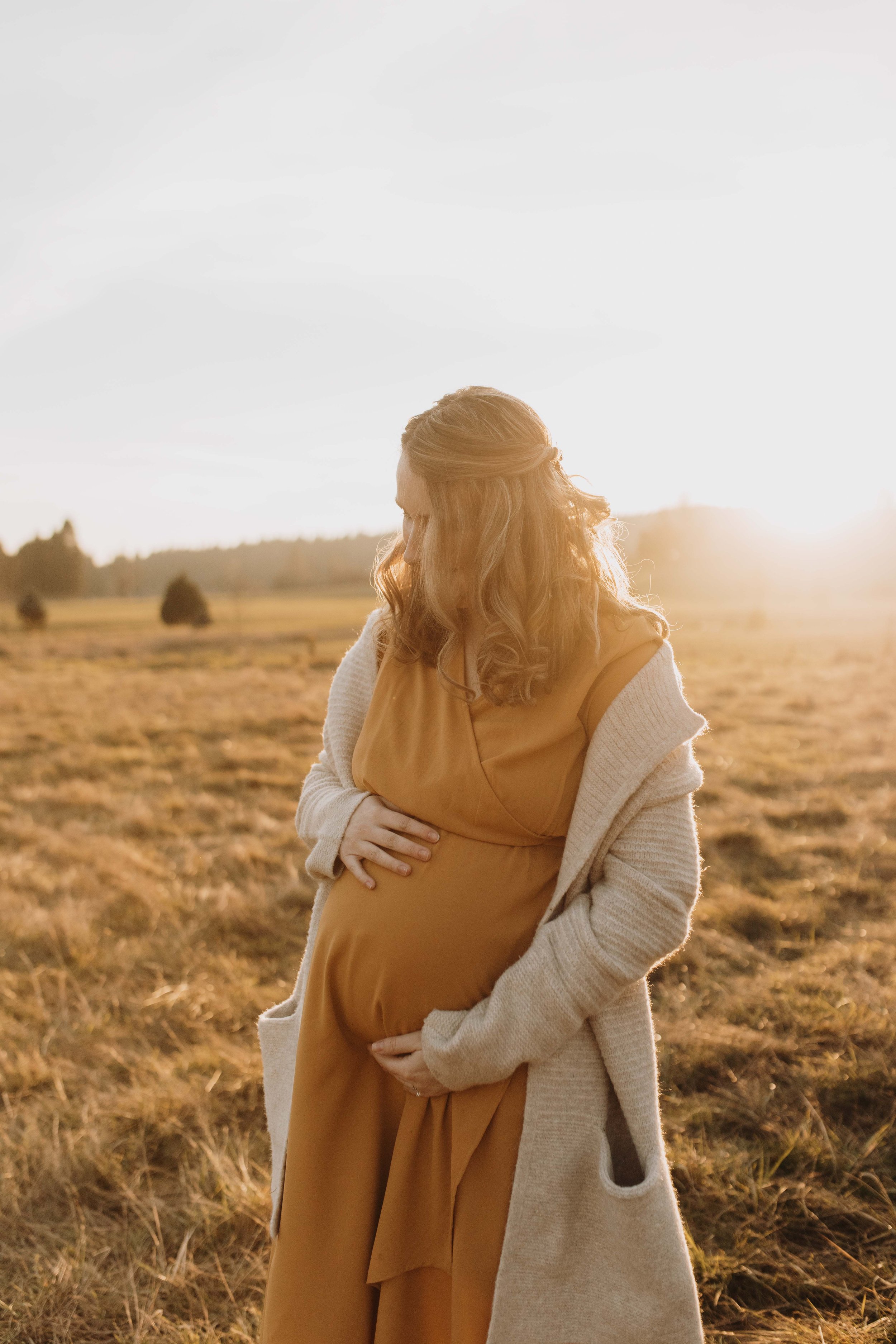 portland-oregon-maternity-session-2022-18.jpg