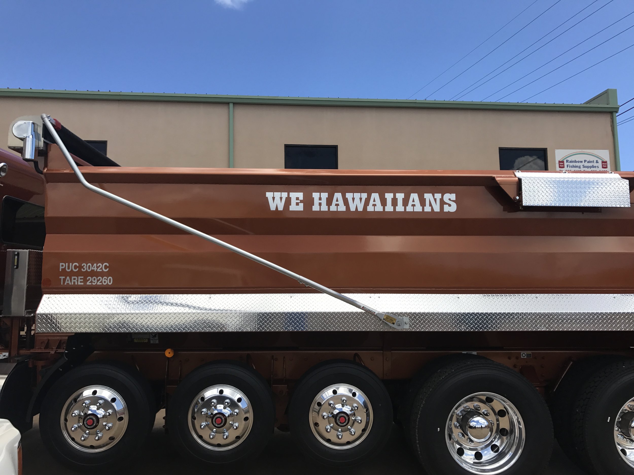 Semi-back-kauai_paintless-dent-repair_wraps_decals-15.JPG