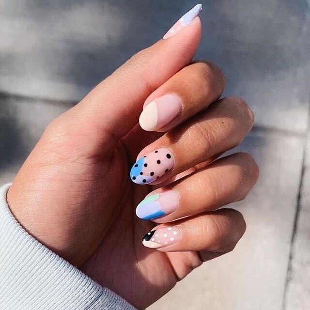#abstractnails very in right now #BL&Uuml;nailbar 🤍