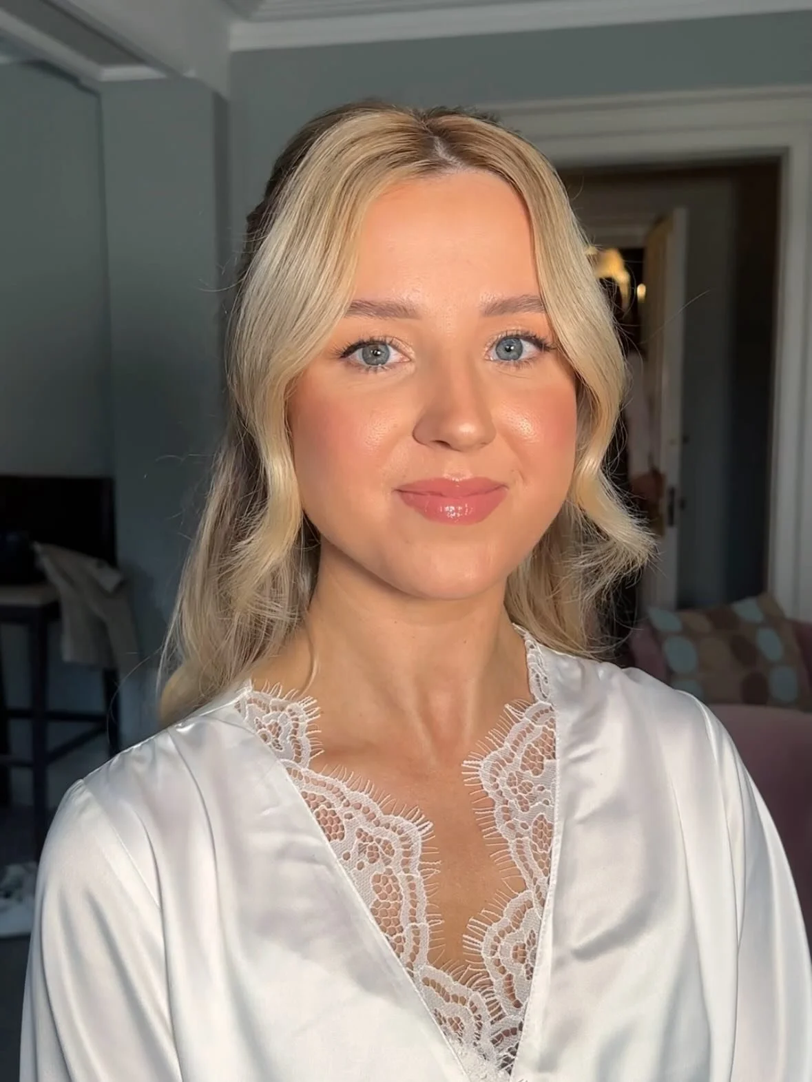 That soft, romantic and refined bridal glow, That&rsquo;s a By Sophie Griffiths Speciality ✨ 

My bridal artistry is about creating a whole look that feels like the best version of you, focussing on small details to enhance  and create a look that se