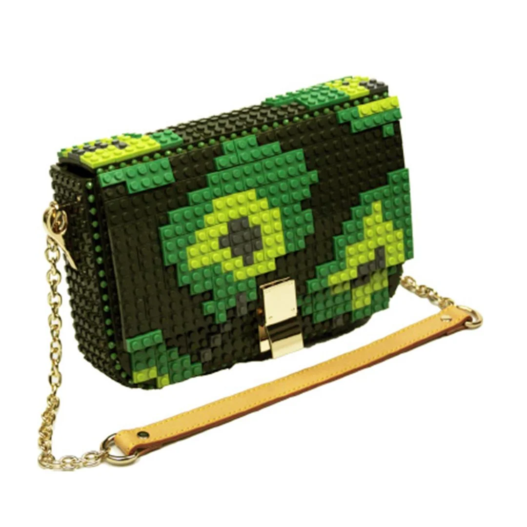 Flower Tapestry_0000s_0003_2422.jpg