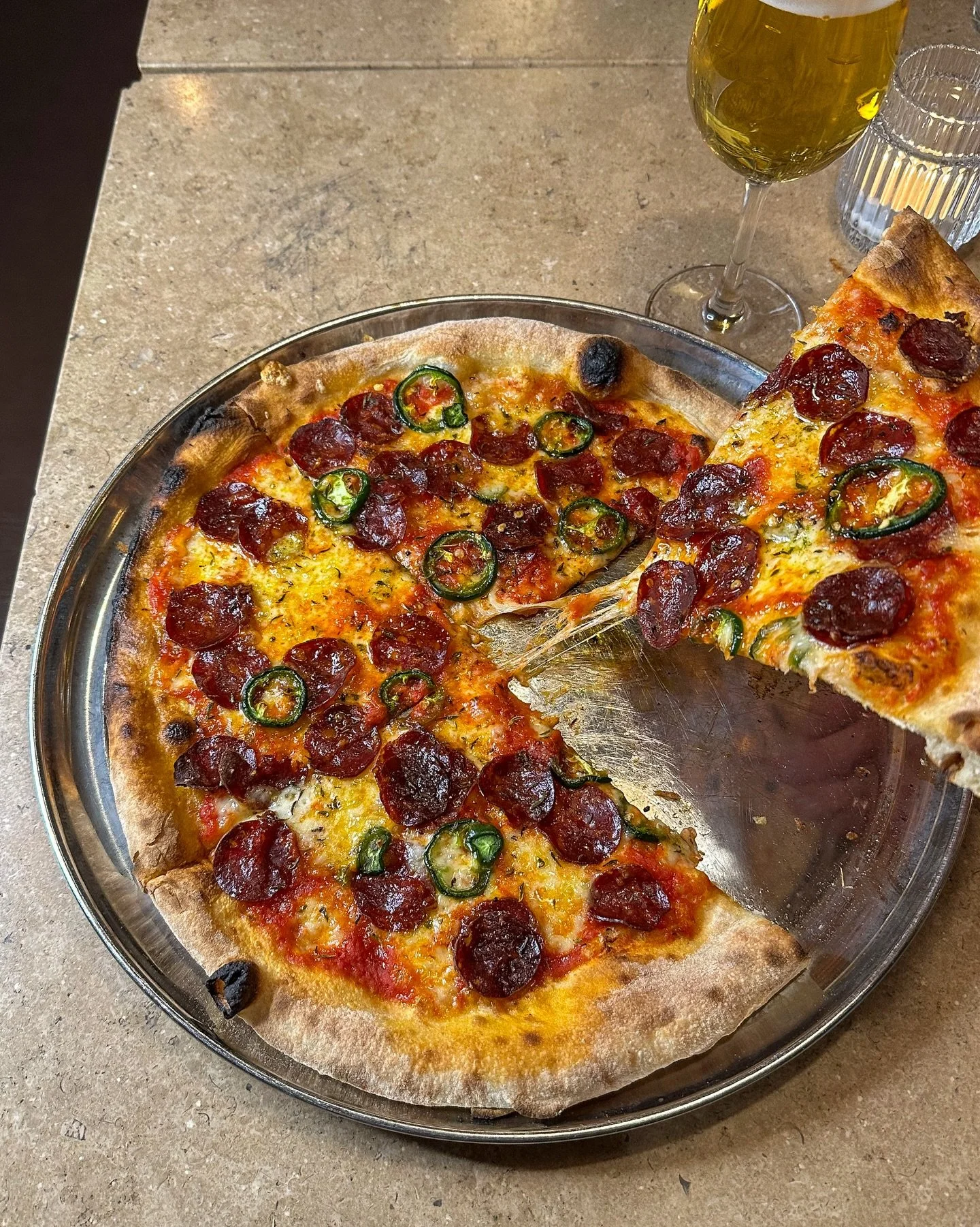 Inled helgen med v&aring;r chorizo bitza med f&auml;rsk jalape&ntilde;o och vildtimjan! 
V&auml;lkomna fredag fr&aring;n 17 till 23 och l&ouml;rdag 11.30-23