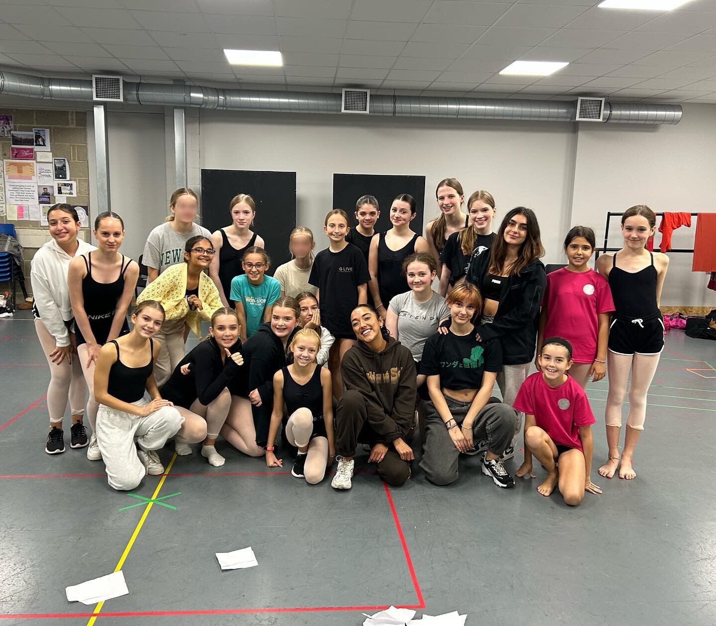 A huge thank you again to @gracemouat for coming into PPA Kids last week to take a workshop with some of our Musical Theatre students. 🌟
The children were so inspired by Grace, and loved learning from her! 🩷