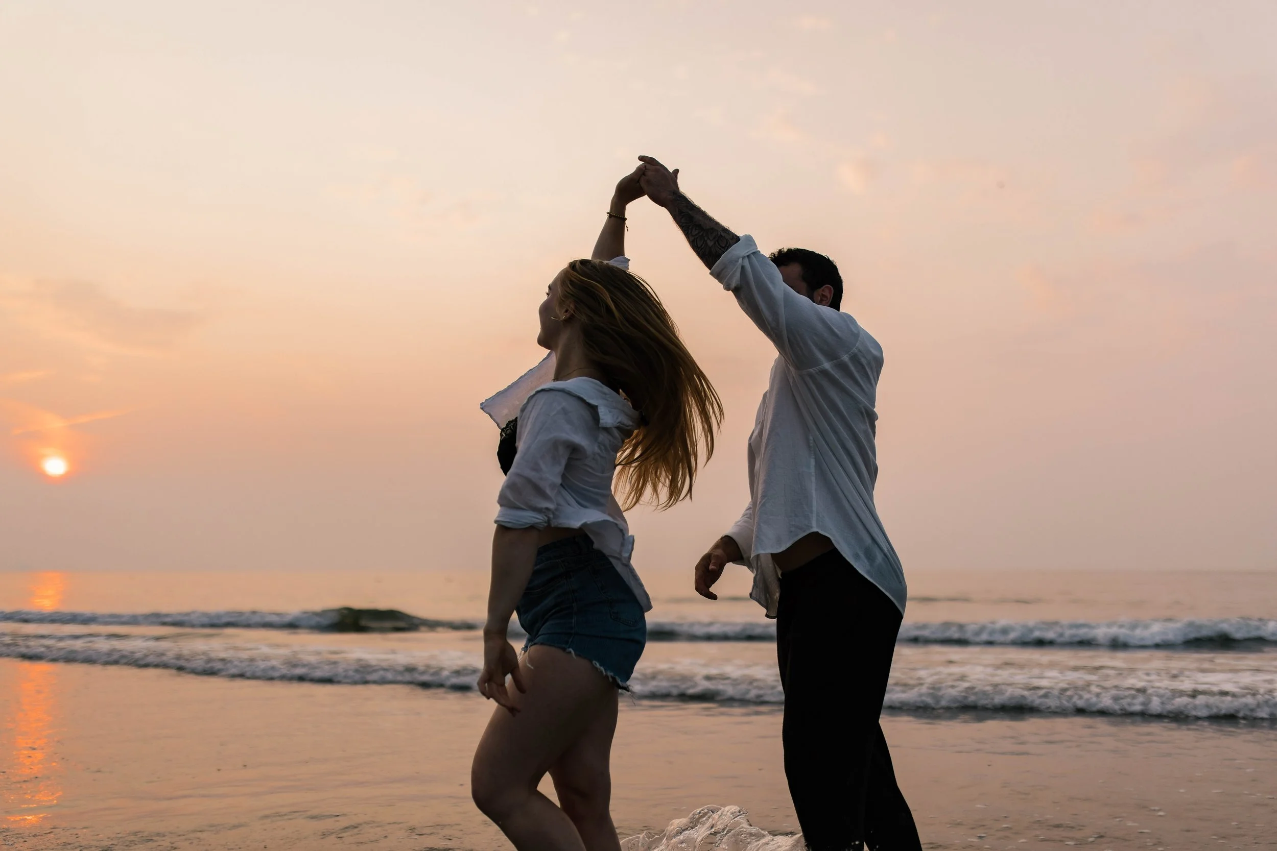 Beach_water_loveshoot_Sjoerd&Astrid-17.jpg