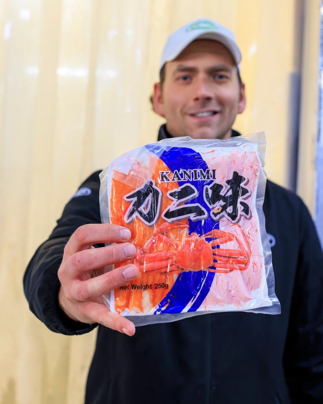 𝐊𝐚𝐧𝐢𝐦𝐢, 𝐝𝐞 𝐛𝐞𝐤𝐞𝐧𝐝𝐞 𝐬𝐮𝐫𝐢𝐦𝐢 𝐦𝐞𝐭 𝐞𝐞𝐧 𝐦𝐢𝐥𝐝𝐞 𝐬𝐦𝐚𝐚𝐤, 𝐢𝐝𝐞𝐚𝐥 𝐯𝐨𝐨𝐫 𝐬𝐮𝐬𝐡𝐢, 𝐰𝐫𝐚𝐩𝐬 𝐞𝐧 𝐬𝐚𝐥𝐚𝐝𝐞𝐬 🦀

#hollandvis #hollandvisscheveningen #noordzeevis #vis #vishandel #groothandel #scheveningen #duurza