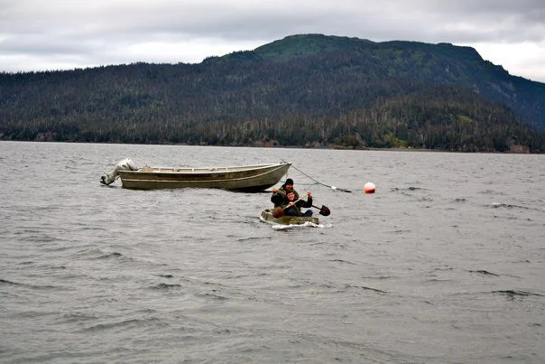 this is the photo tesa and i were talking about. Her husband steve and jesse rowing back to shore with shovels! We had the best times with these friends!!