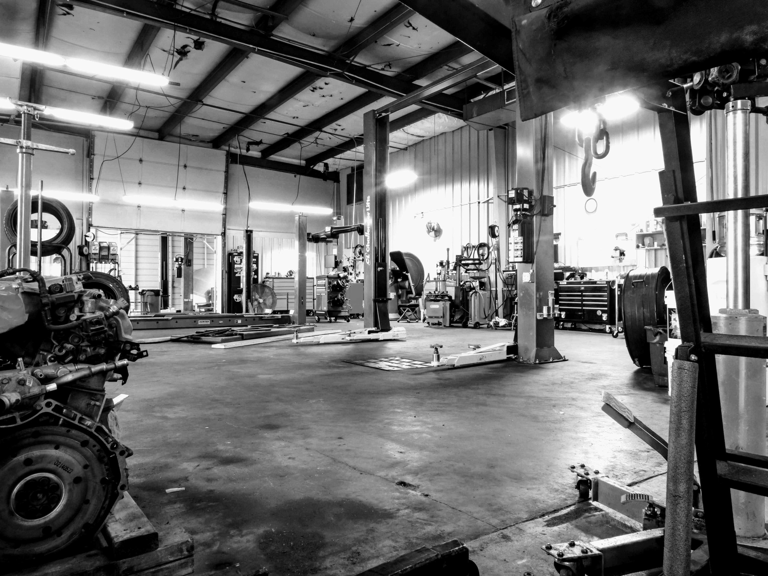 TheAutoShop-1011454.jpg