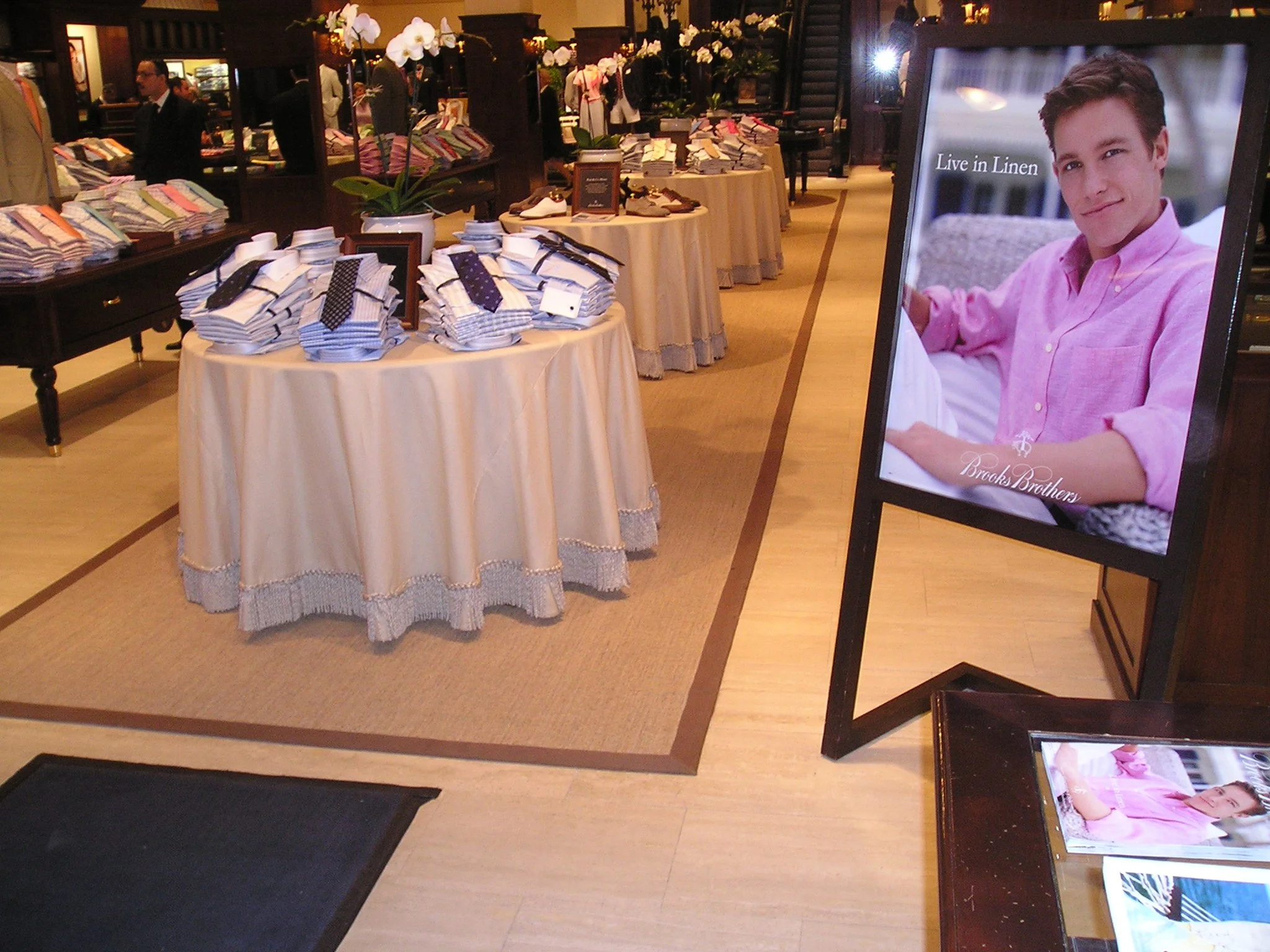 Layout recommendation (Brooks Brothers Madison Ave)