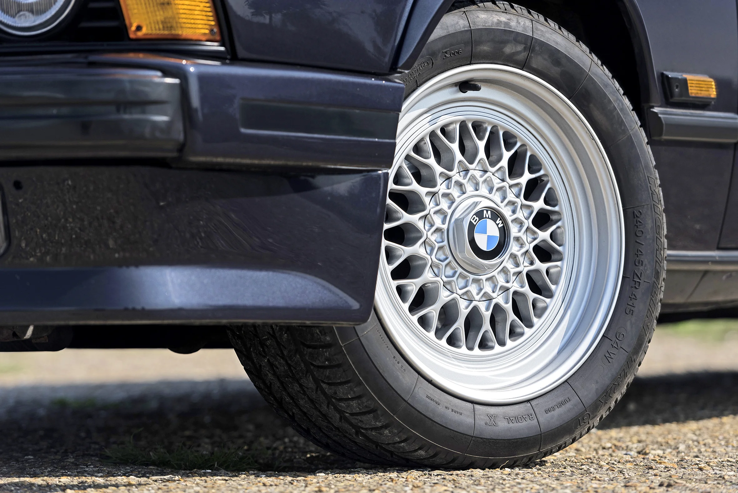 modernclassics-BMW-635i-Mercedes-E320-jordanbutters-26.jpg