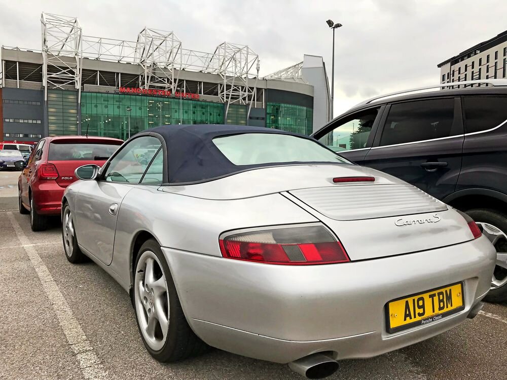 Porsche_911.jpg