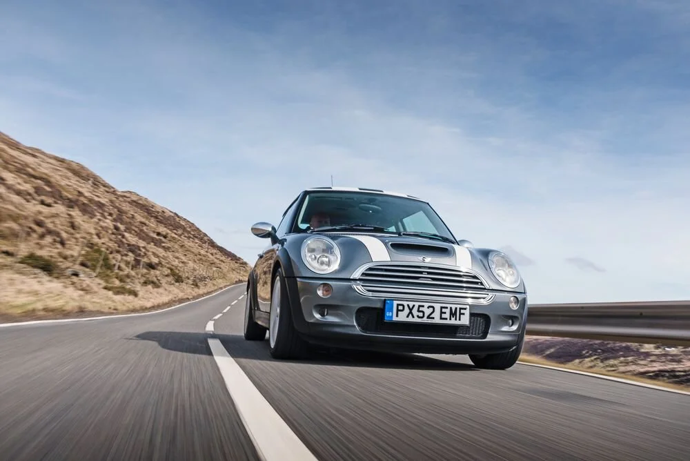 modernclassics-minicoopers-jordanbutters-1605_preview.jpg