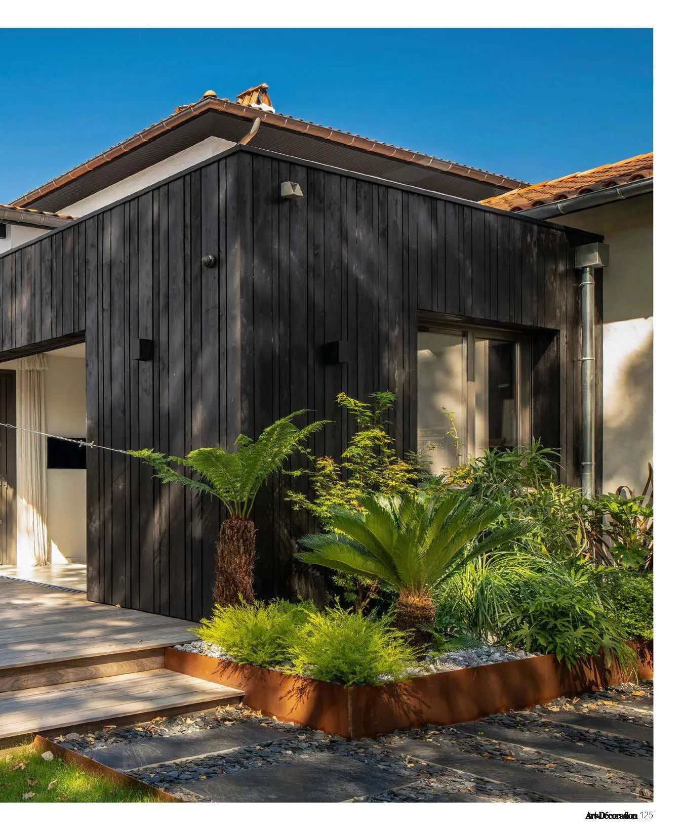 DOSSIER EXTENTENSIONS Art_Et_Decoration_573-2_Page_02.jpg