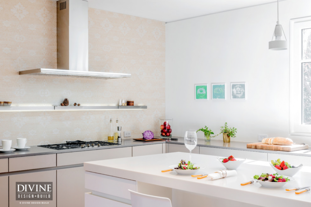 Add color to neutral kitchen - modern kitchen design