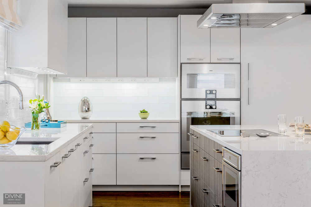 Boston Newton Contemporary Leicht, Flat White Cabinets