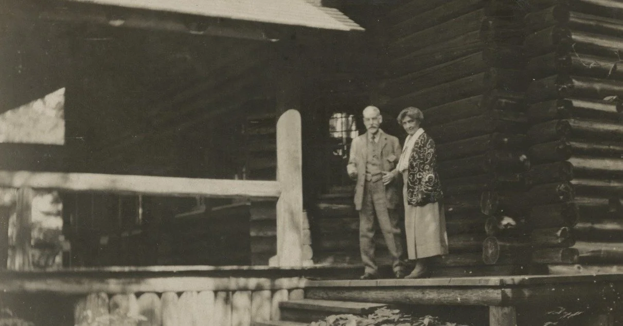 We have just one more day of guided tours at #GreatCampSantanoni this season! Meet us on the fabulous Main Camp porch at 11 a.m., 1 p.m. or 3 p.m. on Saturday, Oct. 11 to learn more about the only publicly owned Adirondack Great Camp.
If you can't ma