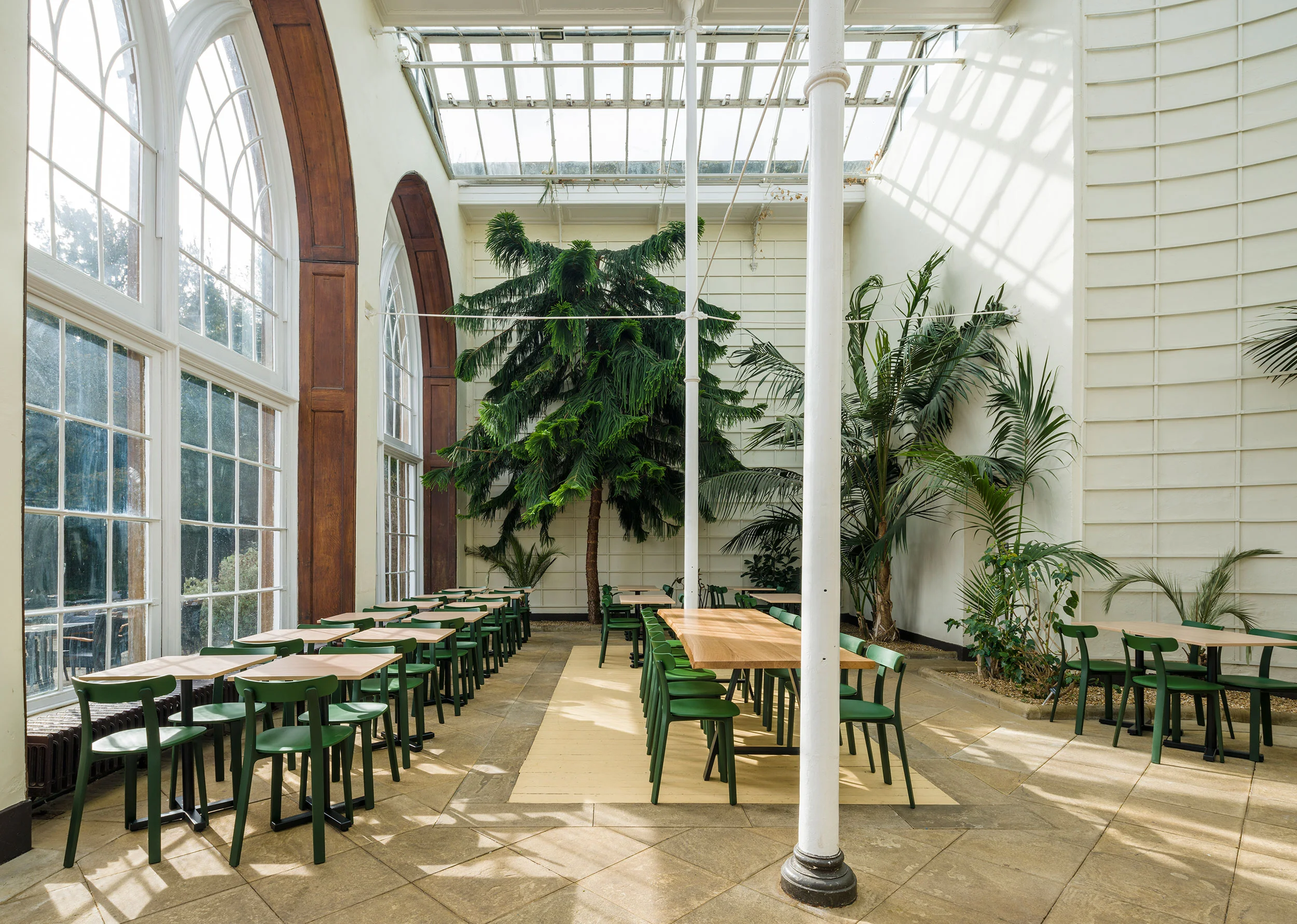 Kiwi&Pom_Conservatory_04.jpg