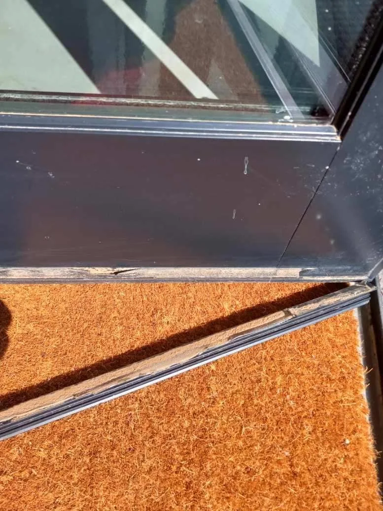 Lower seal guard falling off.