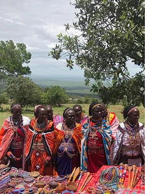 Gathering of Maasai ladies to celebrate the launch of the Ushanga Project – empowering pastoral women through their beadwork (2018)