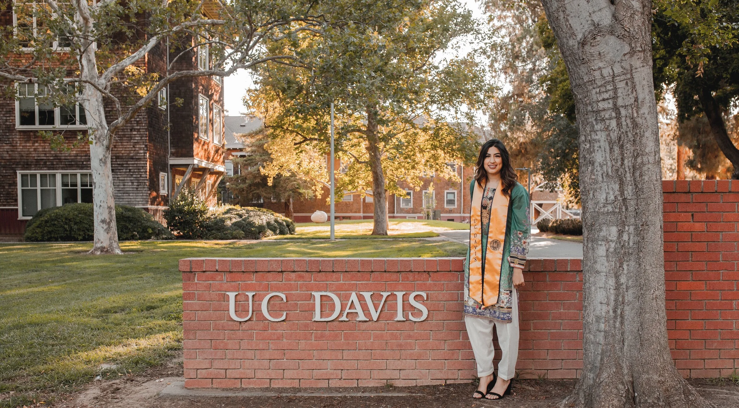 UC_DAVIS_GRADUATION_PHOTOS_3843-2.jpg