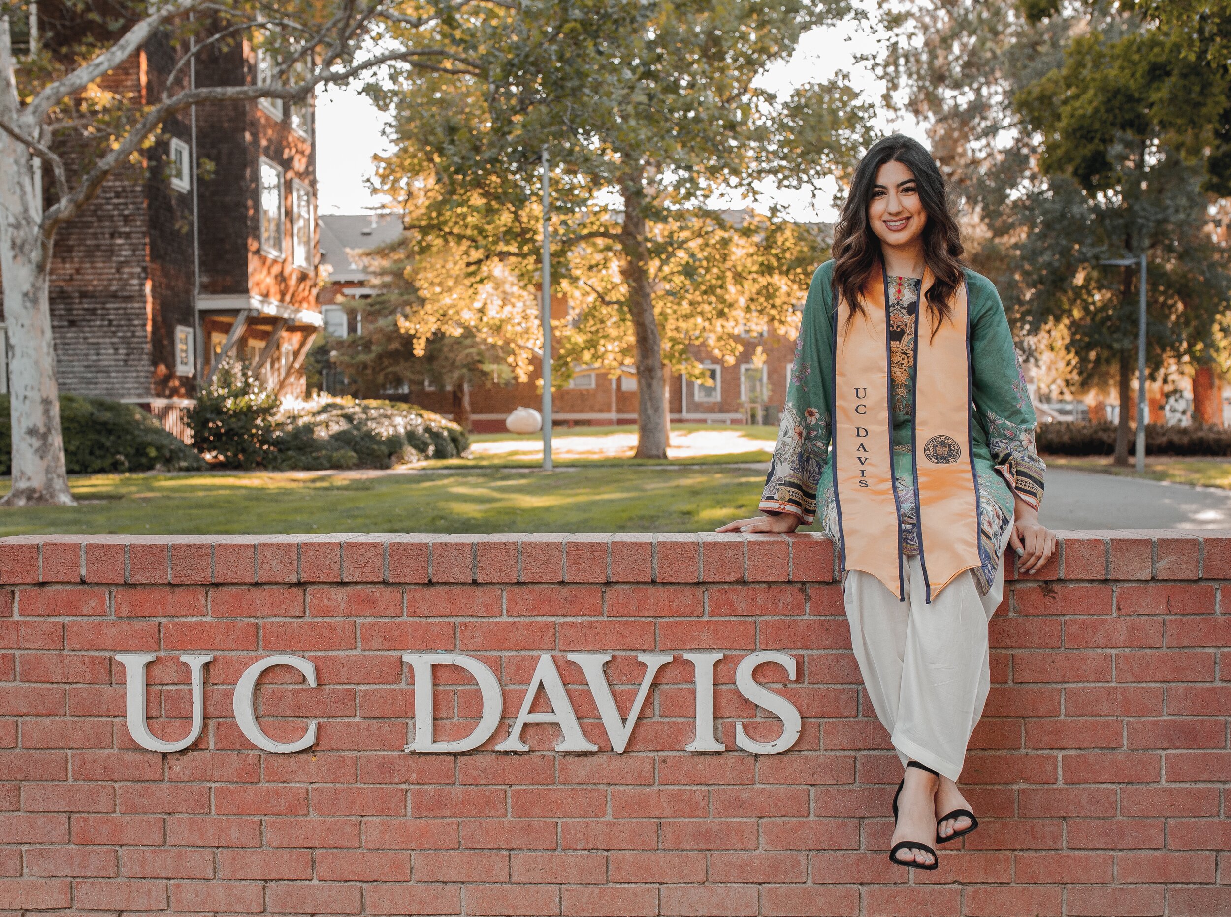 UC_DAVIS_GRADUATION_PHOTOS_3856-2.jpg