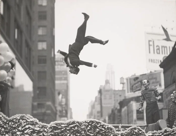 Garry Winogrand - New York, 1955 - Garry Winogrand Archive, Center for Creative Photography, The University of Arizona. © The Estate of Garry Winogrand, courtesy Fraenkel Gallery, San Francisco