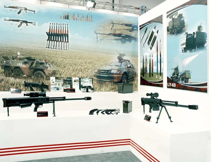 © Spencer Murphy - Exhibit At IDEX 3, 2007
