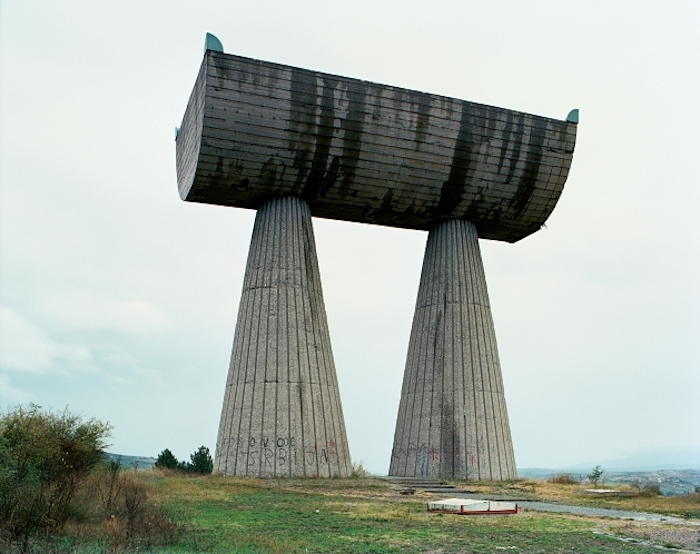 © Jan Kempenaers - Spomenik # 19 (Mitrovica)