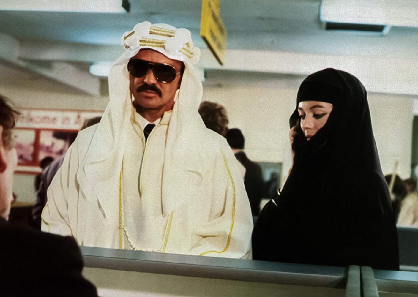 Burt Reynolds and Lesley-Anne Down in Rough Cut (1980)