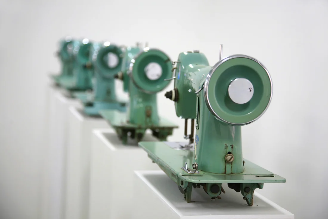 Ala Younis, Nefertiti , 2008, detail view | Sewing machines, wood, single-channel video; dimensions variable, 11 minutes 30 seconds | Courtesy the artist | Photo by: Tarek Hefny